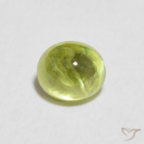 0.65ct Naturel Vert forêt léger Sphène, ovale, Transparent