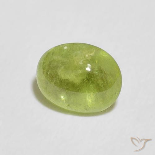 Sphène Vert moyen naturelle ovale, 0.91 ct, Transparent