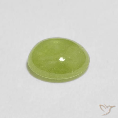 Sphène Vert éclatant naturelle ovale, 0.82 ct, Transparent