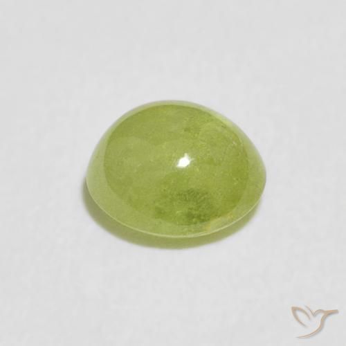 Sphène Vert éclatant naturelle ovale, 0.82 ct, Transparent