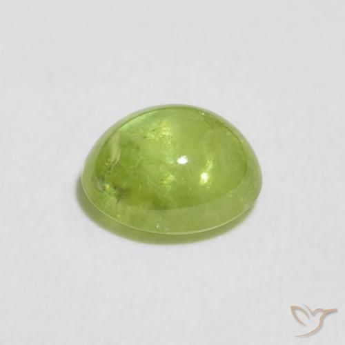 Sphène Vert éclatant naturelle ovale, 0.89 ct, Transparent