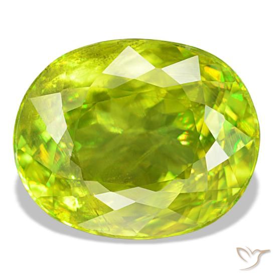 Sphène vert naturelle coupe ovale, 9,05 ct, VS