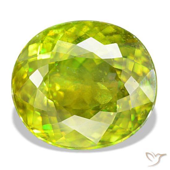 Sphène vert naturelle coupe ovale, 8,65 ct, VS