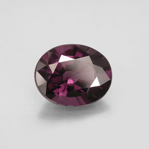Spinelle  naturelle coupe ovale, 3,04 ct, VVS