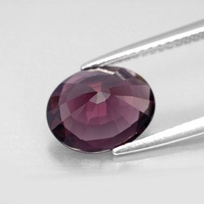 Spinelle  naturelle coupe ovale, 3,04 ct, VVS