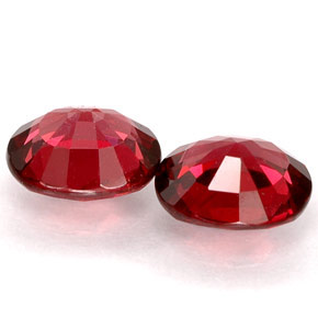 Achetez naturel ct rouge spinelle gems, coupe ovale, en provenance myanmar (birmanie) chez gemselect. en stock, livraison internationale!