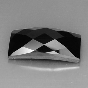Spinelle noir naturelle baguette, 13,88 ct, opaque