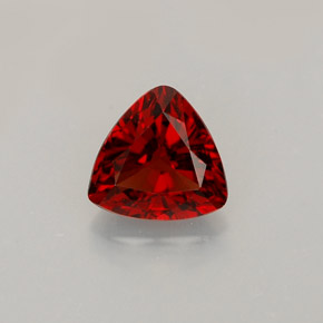 Spinelle rouge naturelle trillion, 0,86 ct, VS