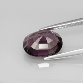 Spinelle  naturelle coupe ovale, 4,16 ct, VVS-VS