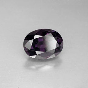 Spinelle  naturelle coupe ovale, 2,61 ct, VVS-VS
