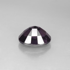 Spinelle  naturelle coupe ovale, 2,61 ct, VVS-VS