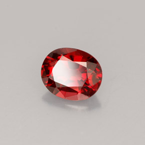 Spinelle rouge naturelle coupe ovale, 0,76 ct, VS
