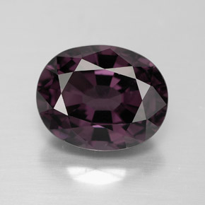 Spinelle  naturelle coupe ovale, 3,69 ct, VVS-VS