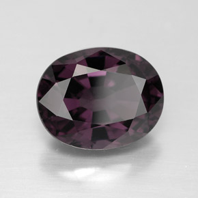 Spinelle  naturelle coupe ovale, 3,69 ct, VVS-VS