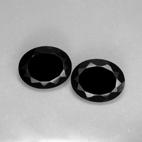Achetez naturel ct noir spinelle gems, coupe ovale, en provenance thaïlande chez gemselect. en stock, livraison internationale!