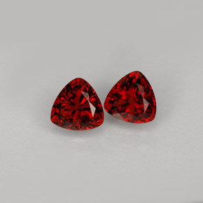 Achetez naturel ct rouge intense spinelle gems, trillion, en provenance myanmar (birmanie) chez gemselect. en stock, livraison internationale!