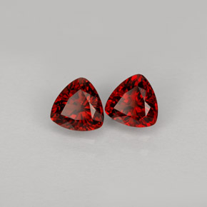 Achetez naturel ct rouge intense spinelle gems, trillion, en provenance myanmar (birmanie) chez gemselect. en stock, livraison internationale!
