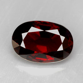 Spinelle  naturelle coupe ovale, 3,03 ct, VVS-VS