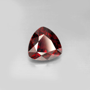 Spinelle  naturelle trillion, 2,29 ct, VS