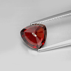 Spinelle  naturelle trillion, 2,29 ct, VS