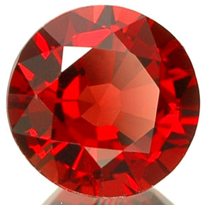 Spinelle rouge naturelle coupe roude, 0,70 ct, VS