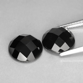 Achetez naturel ct noir spinelle gems, coupe roude, en provenance thaïlande chez gemselect. en stock, livraison internationale!