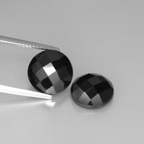 Achetez naturel ct noir spinelle gems, coupe roude, en provenance thaïlande chez gemselect. en stock, livraison internationale!