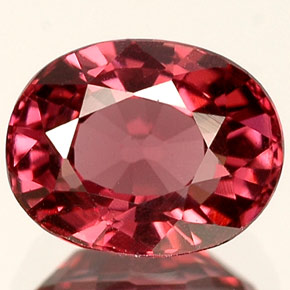 Spinelle rose naturelle coupe ovale, 1,45 ct, VVS