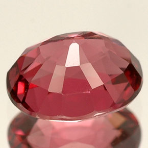 Spinelle rose naturelle coupe ovale, 1,45 ct, VVS