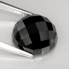 Spinelle noir naturelle coupe roude, 8,69 ct, opaque