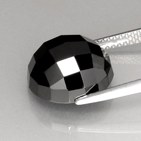 Spinelle noir naturelle coupe roude, 8,90 ct, opaque