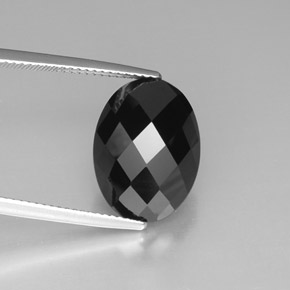 Spinelle noir naturelle coupe ovale, 10,83 ct, opaque