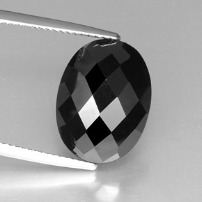 Spinelle noir naturelle coupe ovale, 10,46 ct, opaque