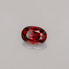 Spinelle  naturelle coupe ovale, 0,76 ct, VS