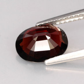 Spinelle  naturelle coupe ovale, 1,80 ct, VS