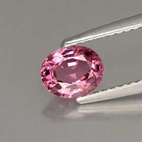 Spinelle rose naturelle coupe ovale, 0,84 ct, VVS