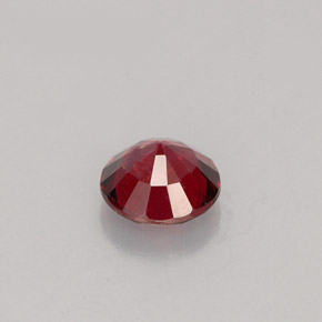 Spinelle rouge naturelle coupe roude, 0,59 ct, VS