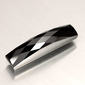 Spinelle noir naturelle baguette, 4,23 ct, opaque