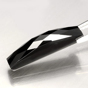 Spinelle noir naturelle baguette, 4,23 ct, opaque