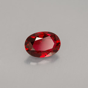 Spinelle rouge naturelle coupe ovale, 0,69 ct, VS