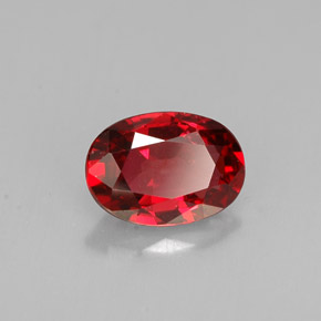 Spinelle rouge naturelle coupe ovale, 0,68 ct, VS