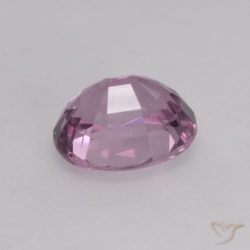 Spinelle Pourpre moyen naturelle ovale, 0.71 ct, VS