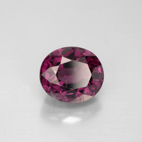 Spinelle  naturelle coupe ovale, 2,25 ct, VVS-VS