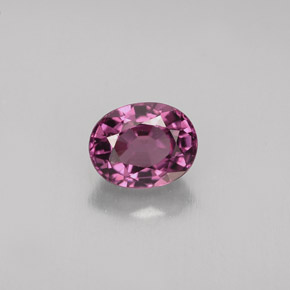 Spinelle pourpre naturelle coupe ovale, 0,82 ct, VVS-VS