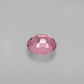 Spinelle rose naturelle coupe ovale, 0,76 ct, VVS