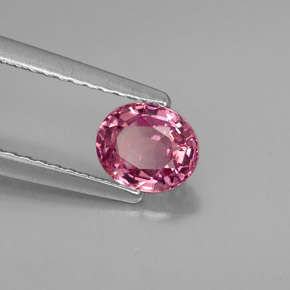 Spinelle violet naturelle coupe ovale, 0,70 ct, VVS-VS