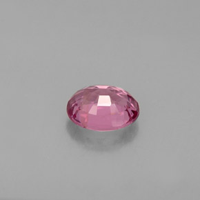 Spinelle violet naturelle coupe ovale, 0,70 ct, VVS-VS