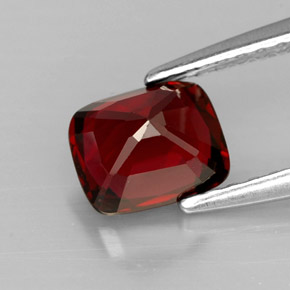 Spinelle rouge naturelle coupe coussin, 1,06 ct, VVS