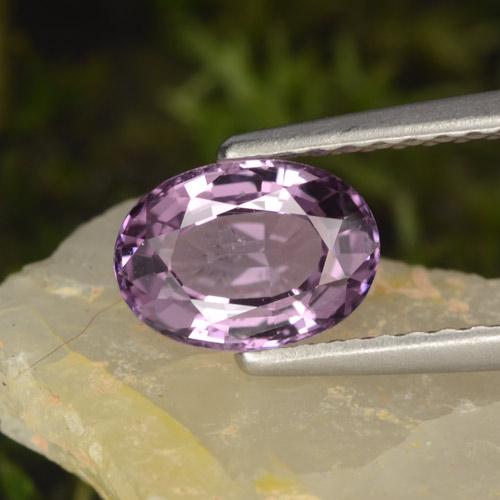 Spinelle violet naturelle coupe ovale, 1,05 ct, VS