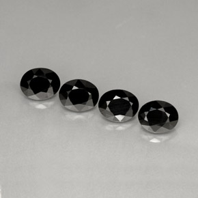 Achetez naturel ct noir spinelle gems, coupe ovale, en provenance thaïlande chez gemselect. en stock, livraison internationale!